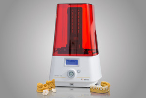 BEGO präsentiert ihren neuen kompakten DLP 3D-Drucker Varseo XS – maßgeschneidert für den dentalen 3D-Druck