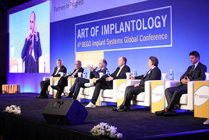 The speakers took questions during the final discussion (from left: Walter Esinger, Gholamreza Ghaznavi, Stefan Fickl, Florian Beuer, Joost Brouwers, Eduardo de la Torre).